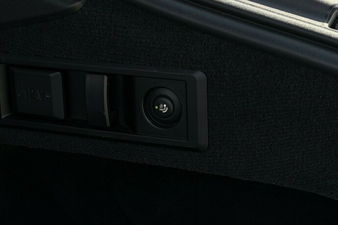 bmw-i4-elektrisitet-2022-big-11