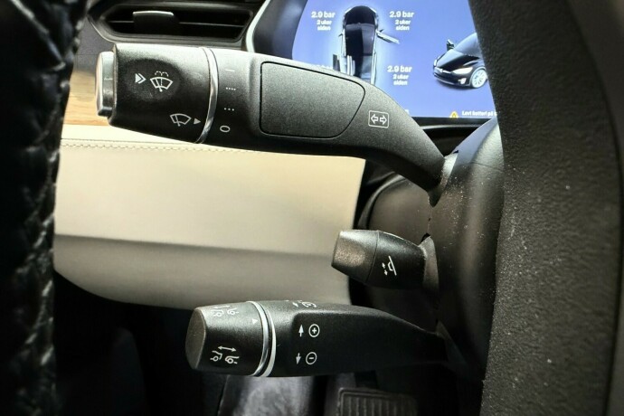 tesla-model-x-elektrisitet-2019-big-31