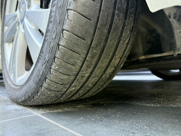 mercedes-benz-a-klasse-bensin-2017-big-7