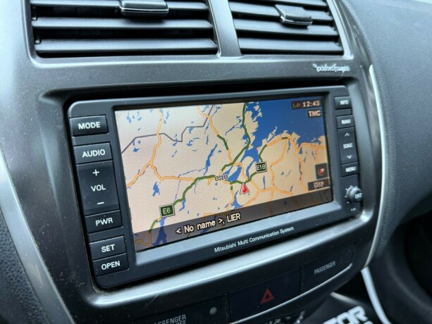 mitsubishi-asx-diesel-2012-big-15