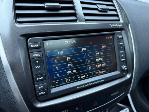 mitsubishi-asx-diesel-2012-big-18