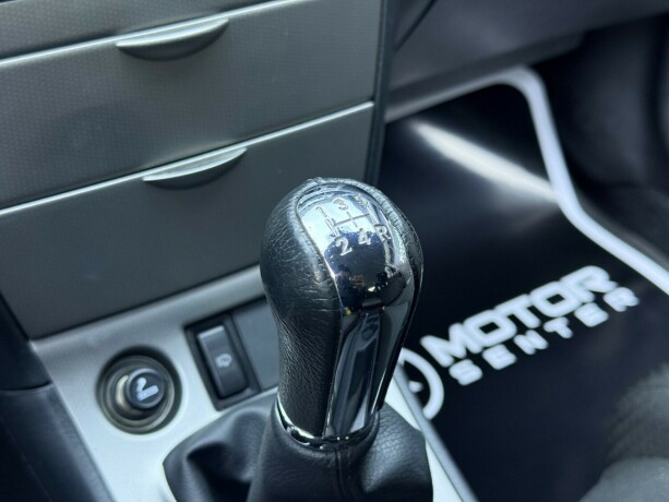 toyota-corolla-bensin-2006-big-18