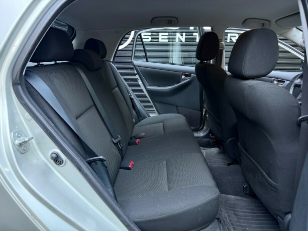 toyota-corolla-bensin-2006-big-22