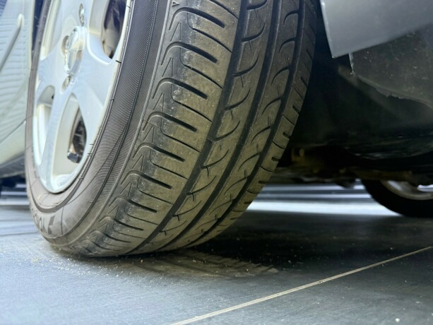 toyota-corolla-bensin-2006-big-8