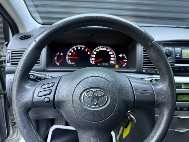 toyota-corolla-bensin-2006-big-13