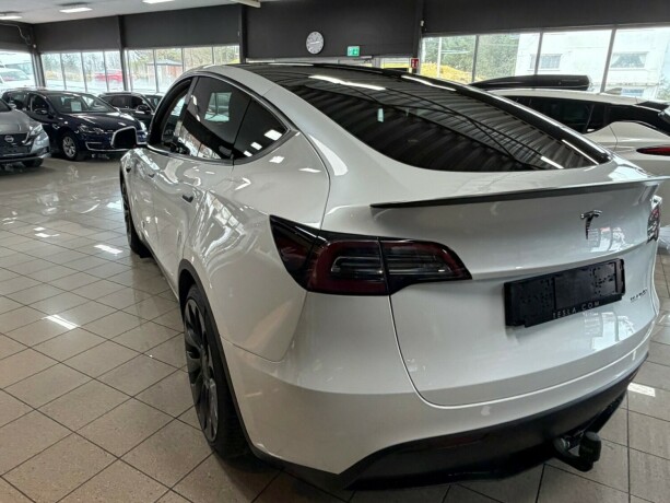 tesla-model-y-elektrisitet-2023-big-9