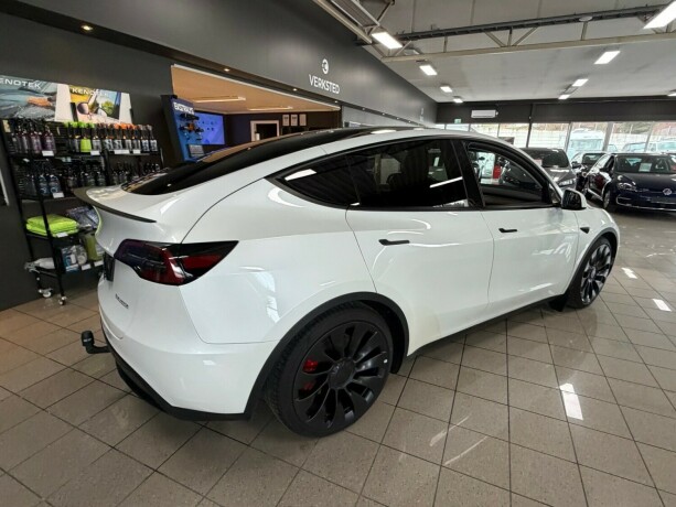 tesla-model-y-elektrisitet-2023-big-6