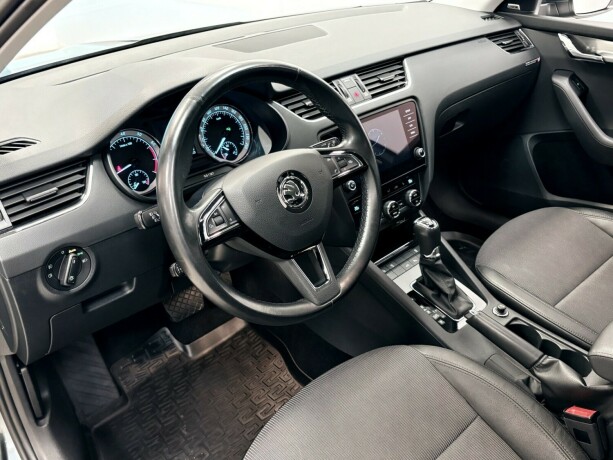 skoda-octavia-bensin-2018-big-6