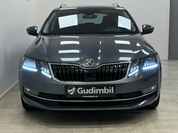 skoda-octavia-bensin-2018-big-1