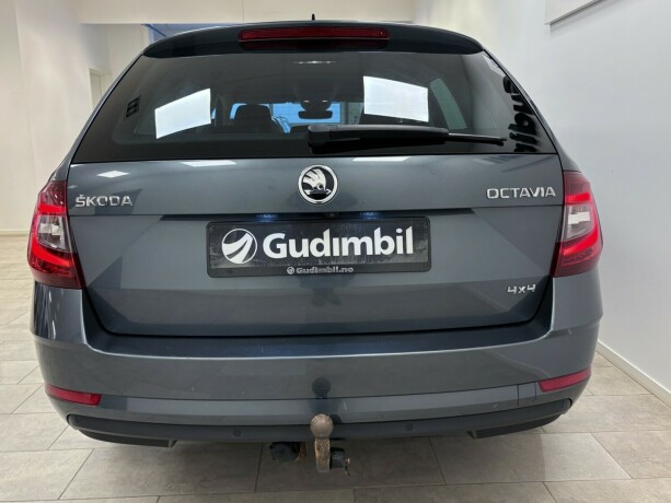 skoda-octavia-bensin-2018-big-5