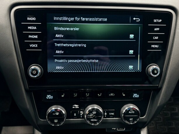 skoda-octavia-bensin-2018-big-24