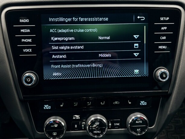 skoda-octavia-bensin-2018-big-23