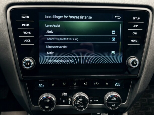 skoda-octavia-bensin-2018-big-25