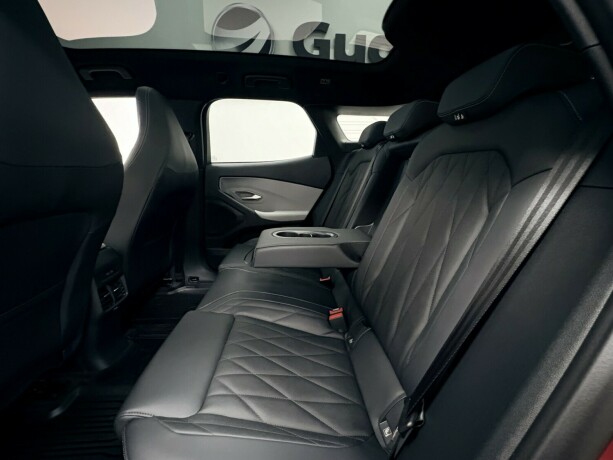 ford-explorer-elektrisitet-2025-big-31