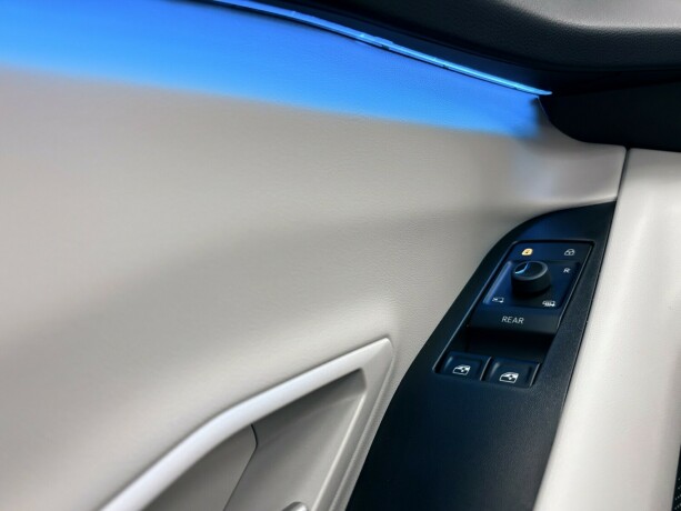 ford-explorer-elektrisitet-2025-big-16