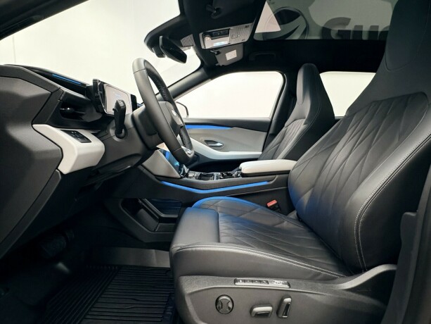 ford-explorer-elektrisitet-2025-big-10