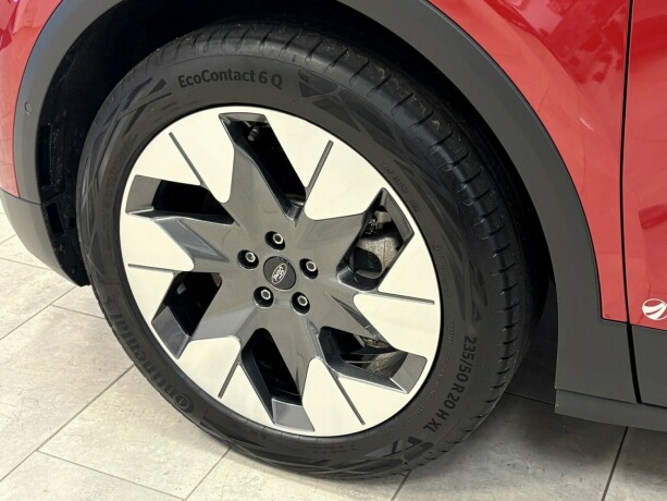 ford-explorer-elektrisitet-2025-big-4