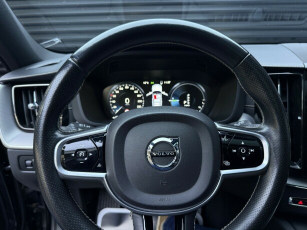 volvo-xc-60-plug-in-petrol-2019-big-14