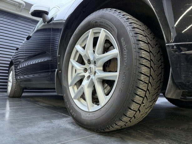 volvo-xc-60-plug-in-petrol-2019-big-8