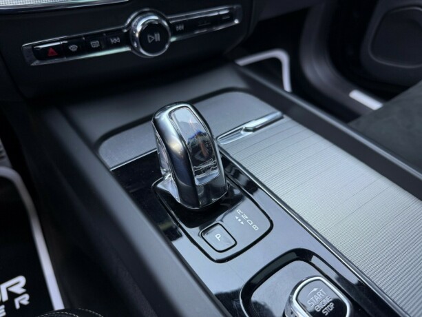 volvo-xc-60-plug-in-petrol-2019-big-24