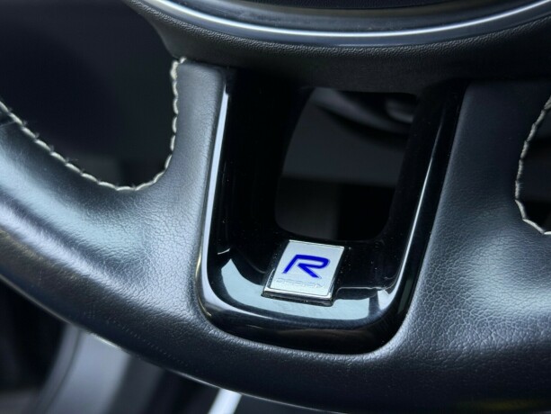 volvo-xc-60-plug-in-petrol-2019-big-15