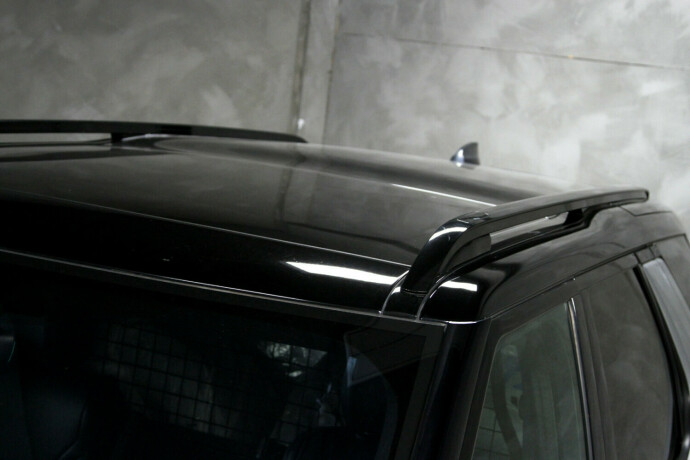 land-rover-discovery-diesel-2018-big-30