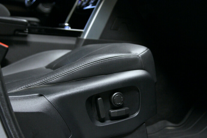 land-rover-discovery-diesel-2018-big-8