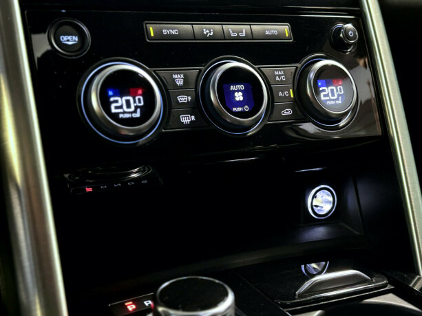 land-rover-discovery-diesel-2018-big-17