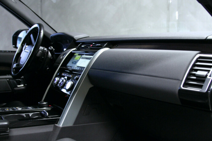 land-rover-discovery-diesel-2018-big-9