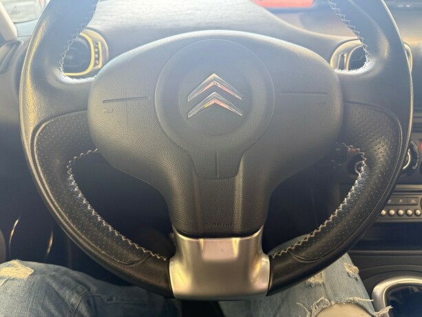 citroen-c3-picasso-diesel-2009-big-9