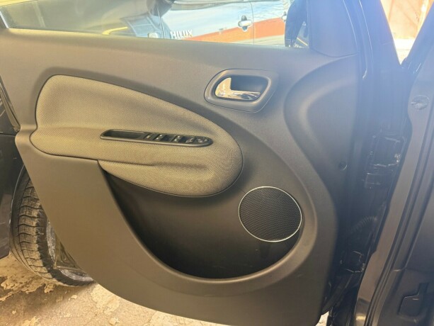 citroen-c3-picasso-diesel-2009-big-23