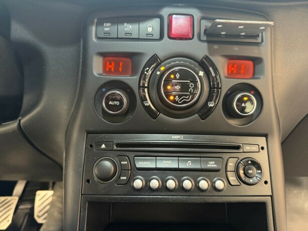 citroen-c3-picasso-diesel-2009-big-11