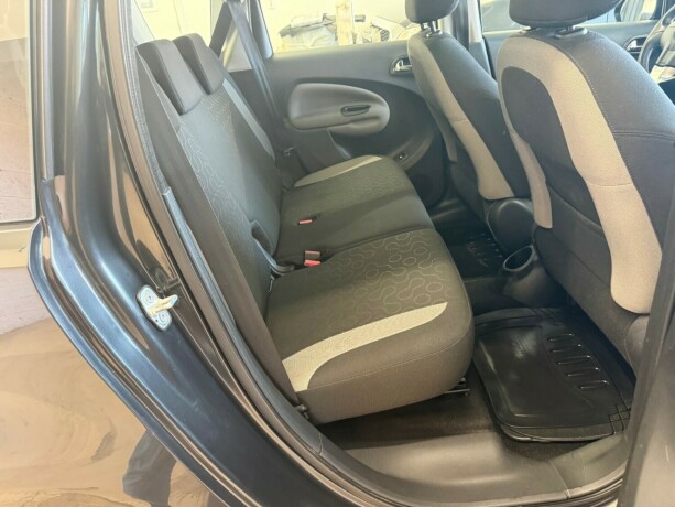 citroen-c3-picasso-diesel-2009-big-17