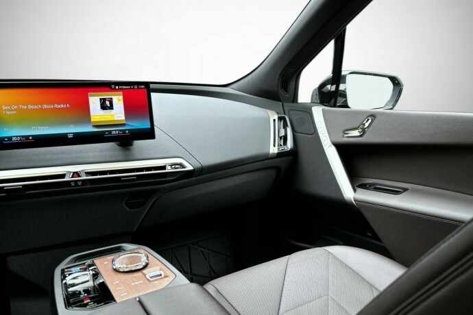 bmw-ix-elektrisitet-2022-big-27