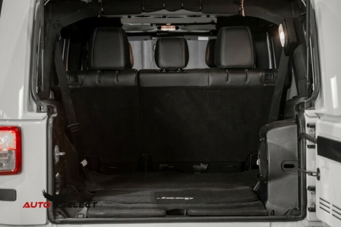 jeep-wrangler-diesel-2013-big-9