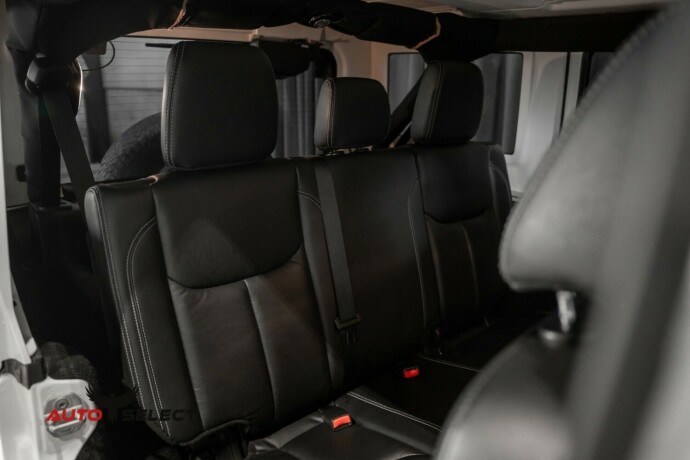 jeep-wrangler-diesel-2013-big-13