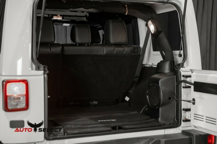 jeep-wrangler-diesel-2013-big-10