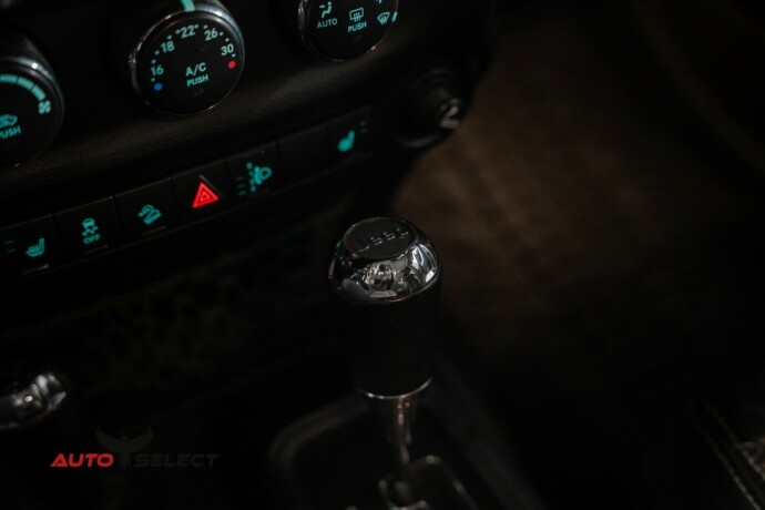 jeep-wrangler-diesel-2013-big-32