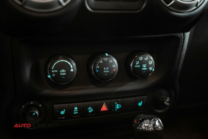 jeep-wrangler-diesel-2013-big-30