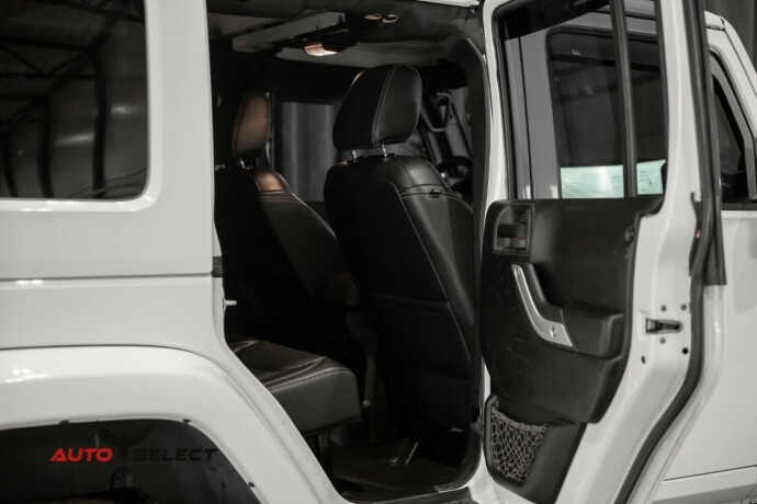 jeep-wrangler-diesel-2013-big-12