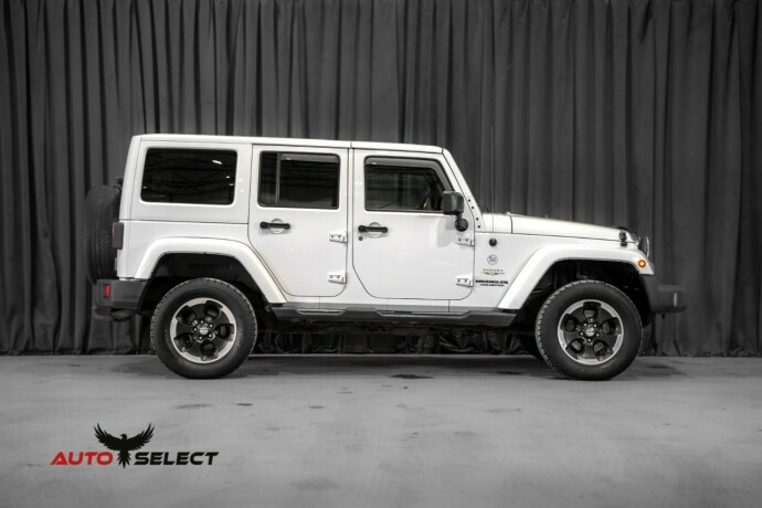 jeep-wrangler-diesel-2013-big-11