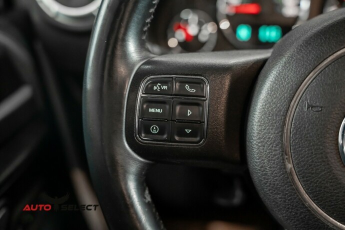 jeep-wrangler-diesel-2013-big-25