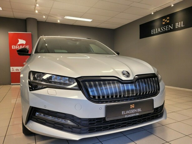 skoda-superb-elektrisitetbensin-2020-big-9