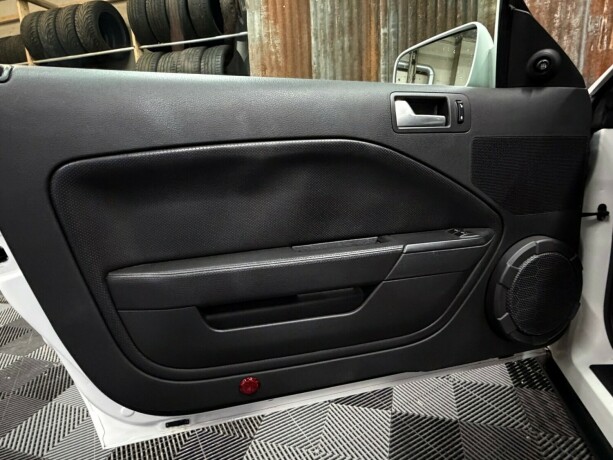 ford-mustang-bensin-2008-big-28