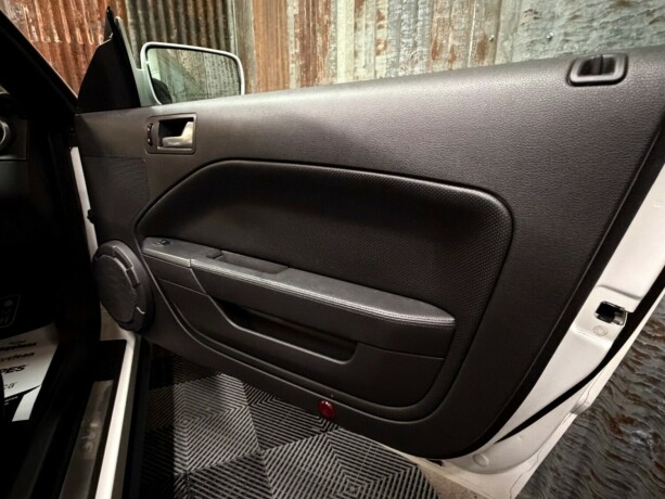 ford-mustang-bensin-2008-big-32