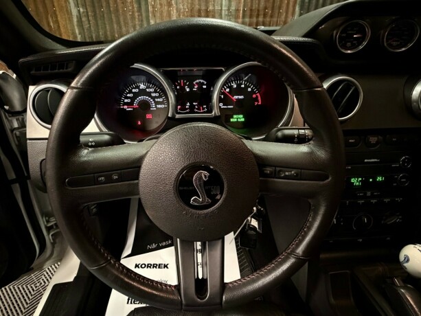 ford-mustang-bensin-2008-big-22