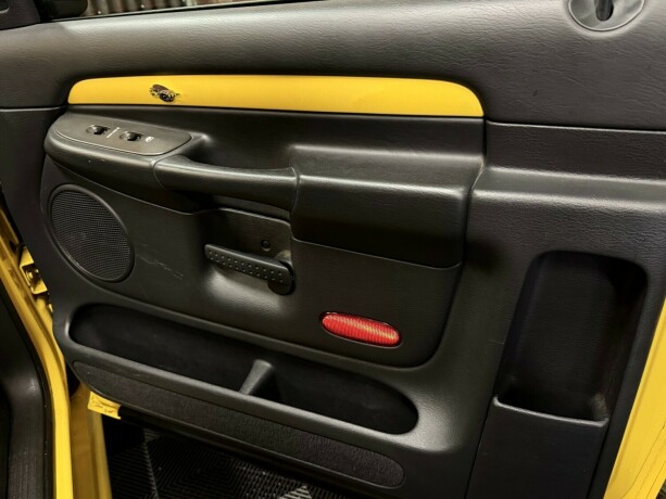 dodge-ram-bensin-2004-big-40