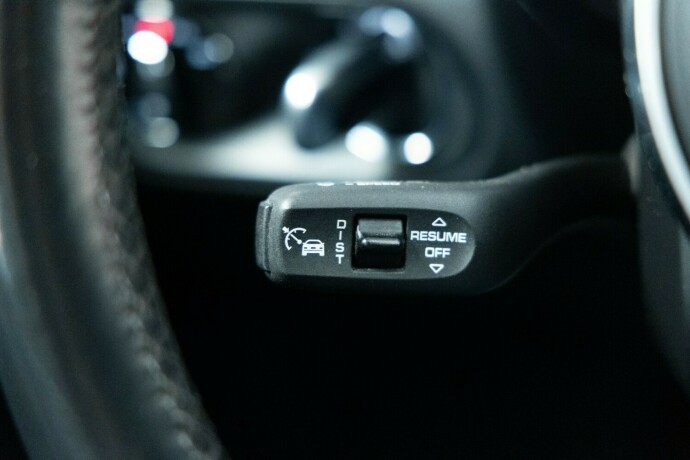 porsche-macan-bensin-2017-big-17