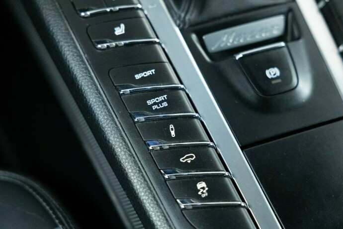 porsche-macan-bensin-2017-big-25