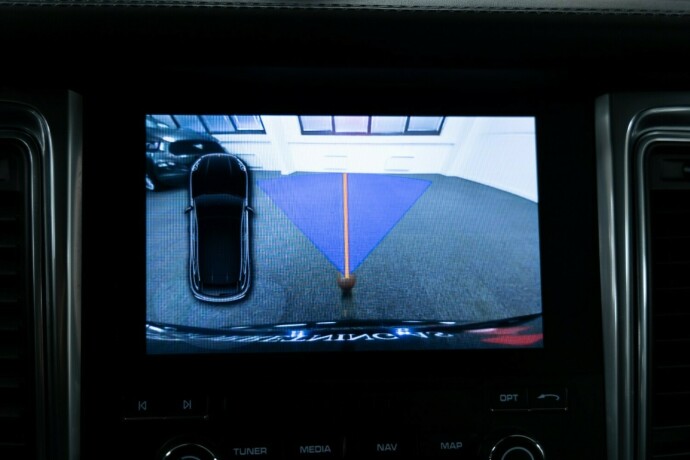 porsche-macan-bensin-2017-big-21